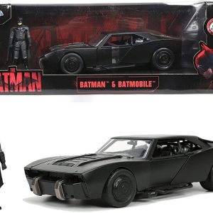 The Batman Batmobile 2022 in scala 1:24 con personaggio, funzionamento a ruota libera
