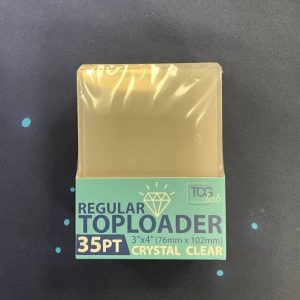 Toploader Regular TCGLab – Confezione da 25 (76mm X 102mm)